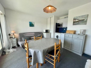 Appartement 2 pièces avec balcon, piscine et parking, à 1km de la plage - Animaux acceptés - FR-1-478-27